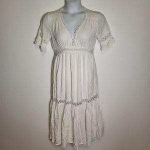 Baltic Born Rayne Deep V Maxi Dress with Lace Embeleshments size Large